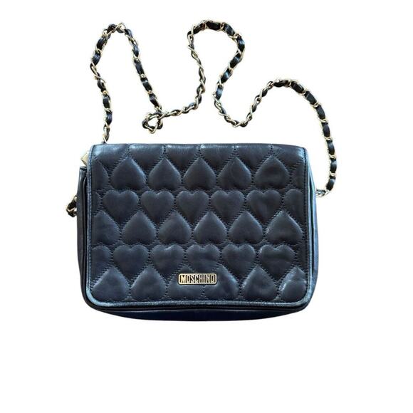 VTG Moschino Crossbody heart shape quilted lambskin Gold chain strap PILLOW SOFT - Picture 1 of 16